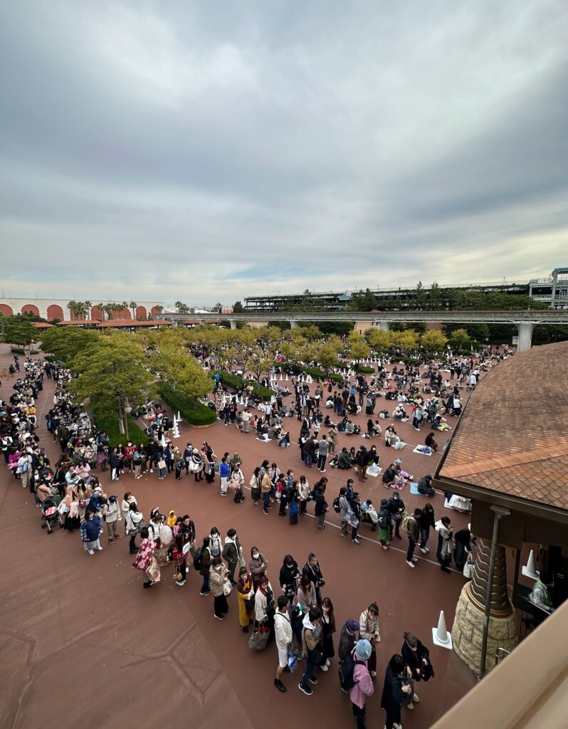 DisneySea Entrance Line